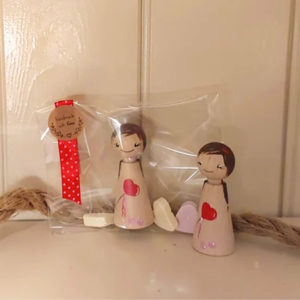Peg Doll "Valentijn / Moederdag", houten popje, gelukspopje (per stuk)